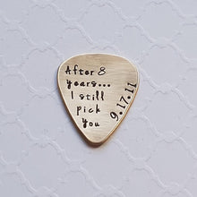 Load image into Gallery viewer, bronze 8th anniversary guitar pick